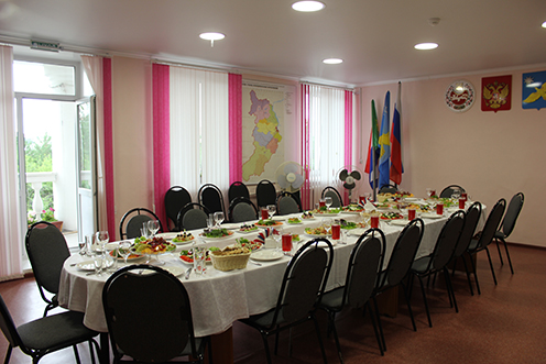 Праздничный обед в администрации г. Сорска в  честь дня шахтера